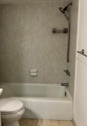 Building Photo - 7411 Twin Sabal Dr