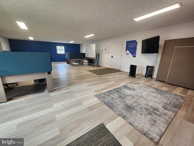 Foto del edificio - 27935 Three Notch Rd