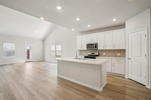 Foto del edificio - 411 Midnight Oak Dr