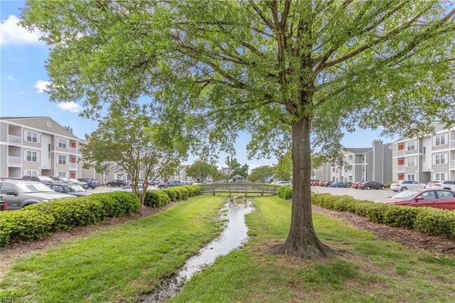 Foto del edificio - 1831 Chantilly Ct