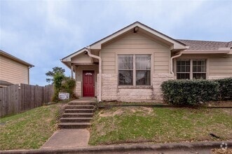 Building Photo - 110 Sendero Dr
