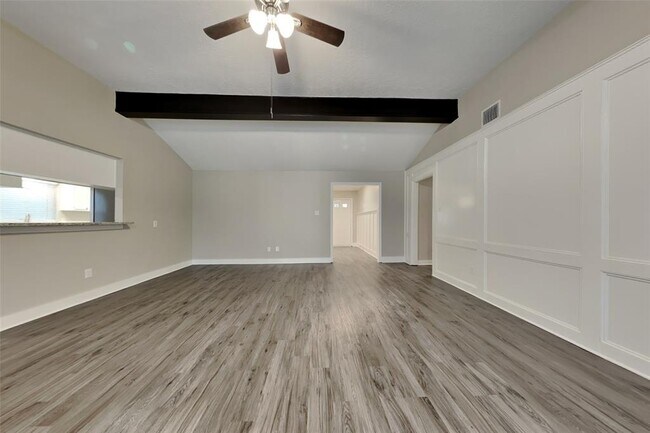 Foto del edificio - 3627 Chapel Square Dr