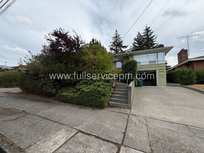 Building Photo - 4834 15th Ave S