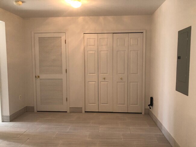 Building Photo - 4649 Flatlick Branch Dr