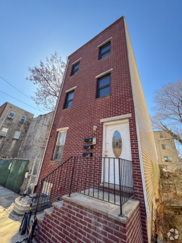 Building Photo - 1402 Willington St