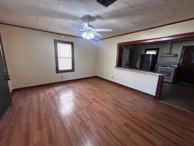 Building Photo - COMING SOON! Beautiful Two Bedroom in Upper Lafayette