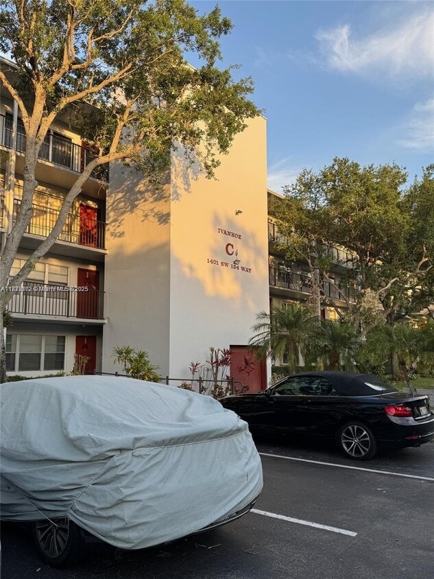Primary Photo - 1401 SW 134th Way