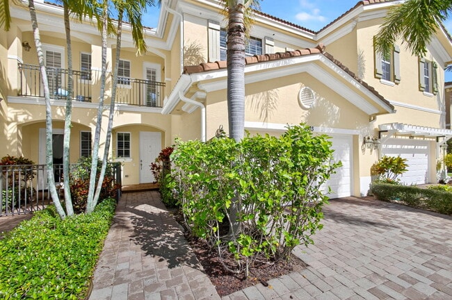 Building Photo - 4803 Cadiz Cir