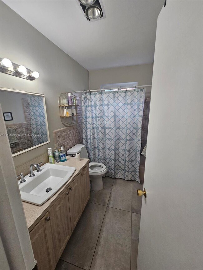 Foto del edificio - 609 S Crescent Dr