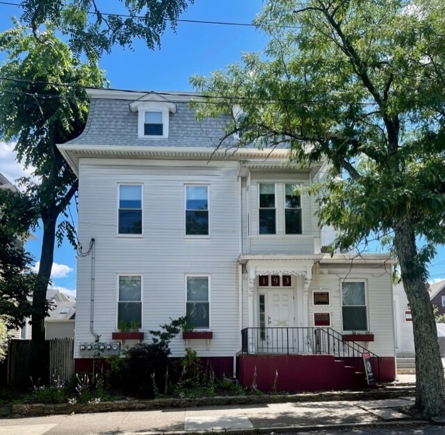 Street View - 193 Waterman St