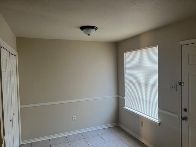 Foto del edificio - 126 Lakewood Dr