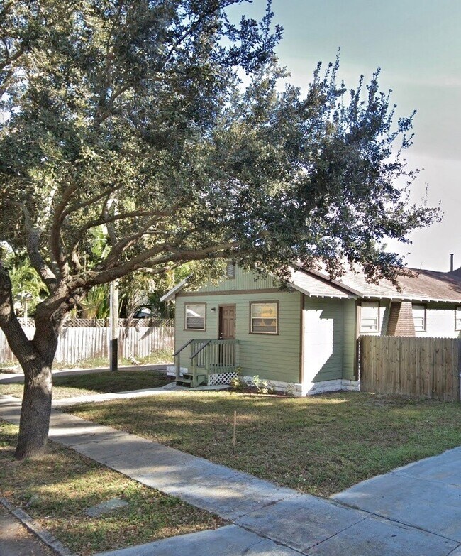 Foto del edificio - 1020 8th St S