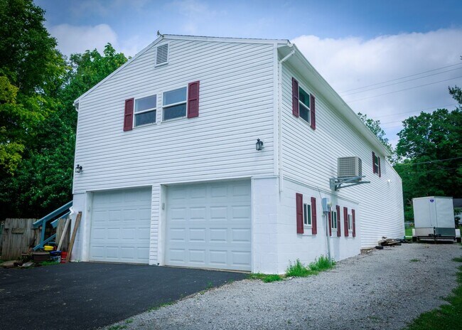 Foto del edificio - 1205 S Brady St