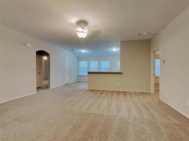 Building Photo - 772 Raven Dr