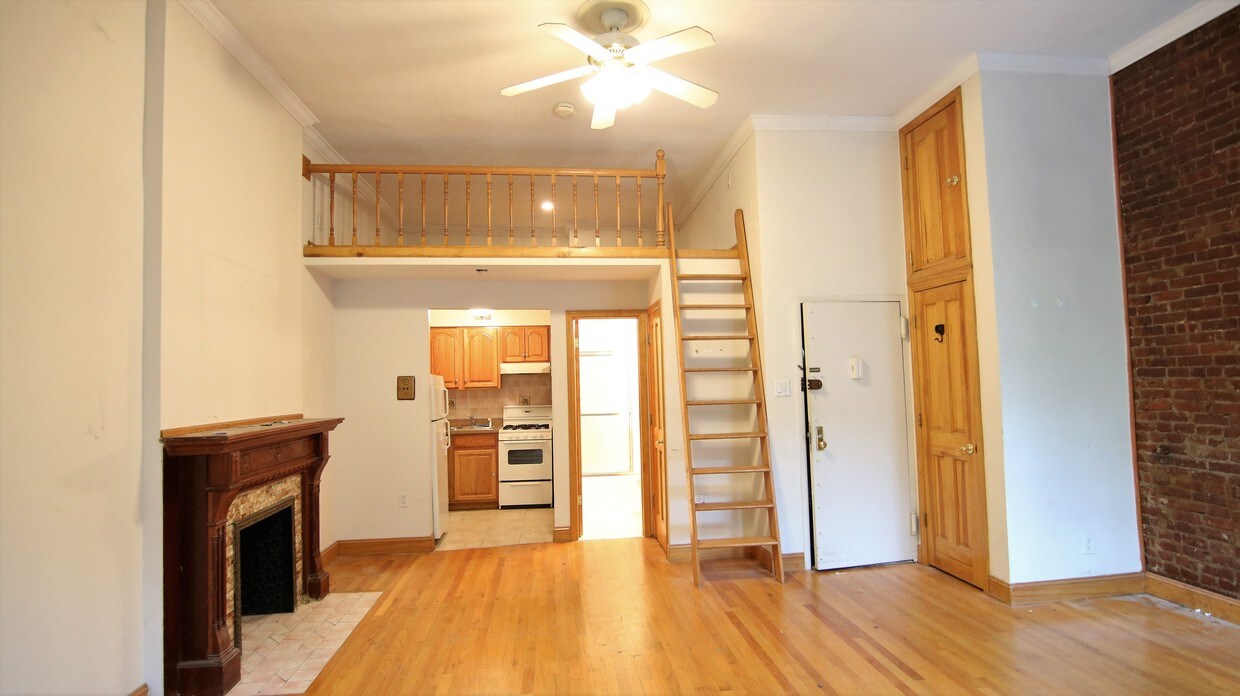 Primary Photo - 302 W 90th St