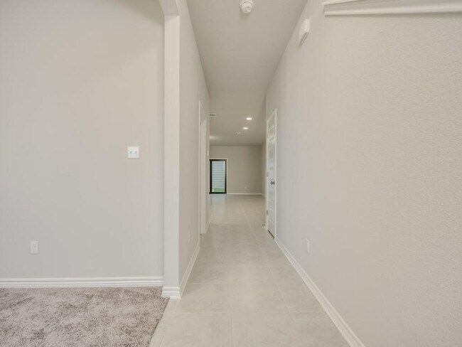 Building Photo - 1801 Artesian Springs Xing