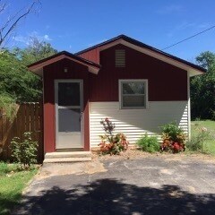 Primary Photo - Cozy, Quiet Home