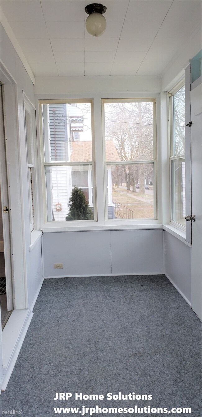 Building Photo - 3 br, 1 bath House - 619 Chester St