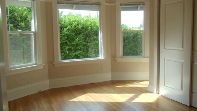 Building Photo - 8 bedroom in Seattle WA 98105