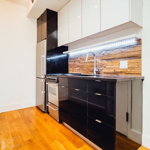 Primary Photo - 1144 Dekalb Ave