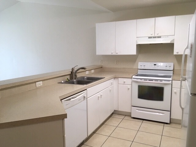 Photo - 717-719 Jenna Ave S Apartment