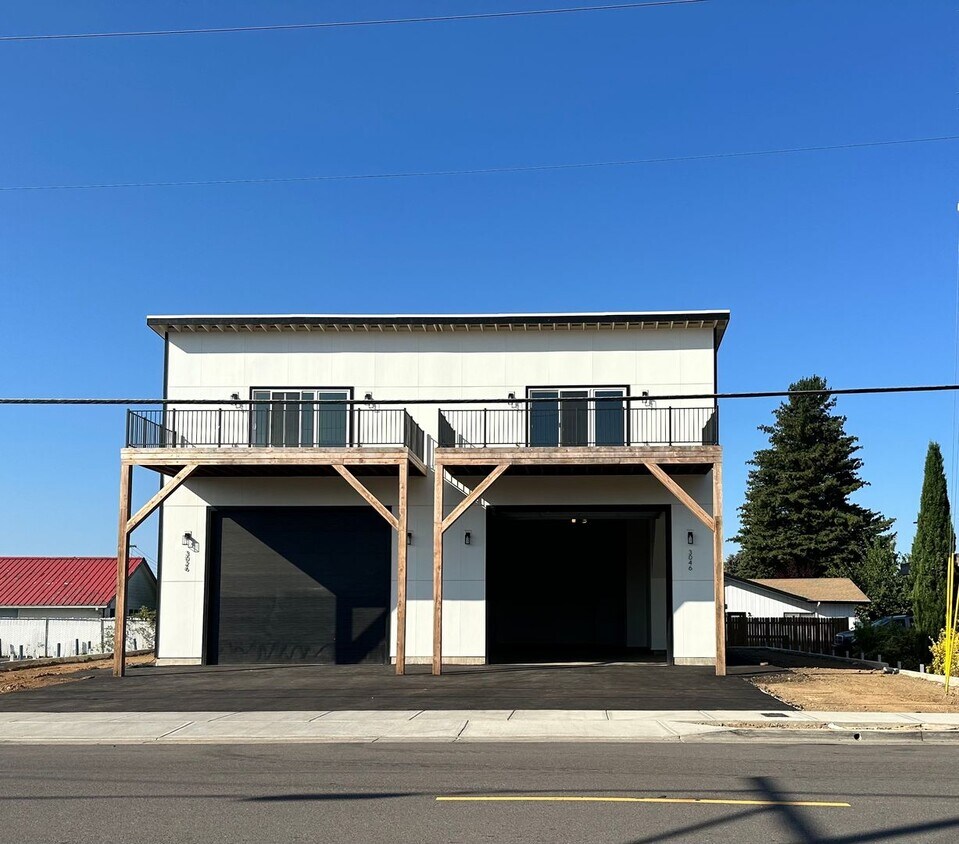 Primary Photo - Brand New 3 Bedroom Hubbard Duplex with Ex...