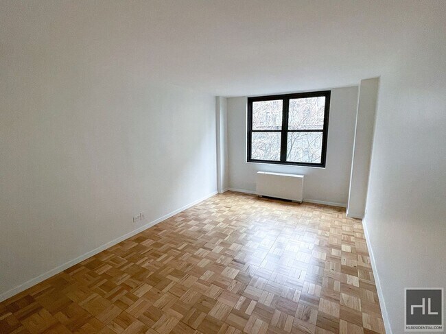 Building Photo - EAST 49 STREET