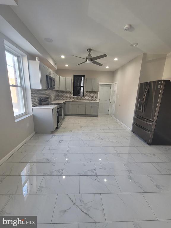 Foto principal - 1663 N Redfield St