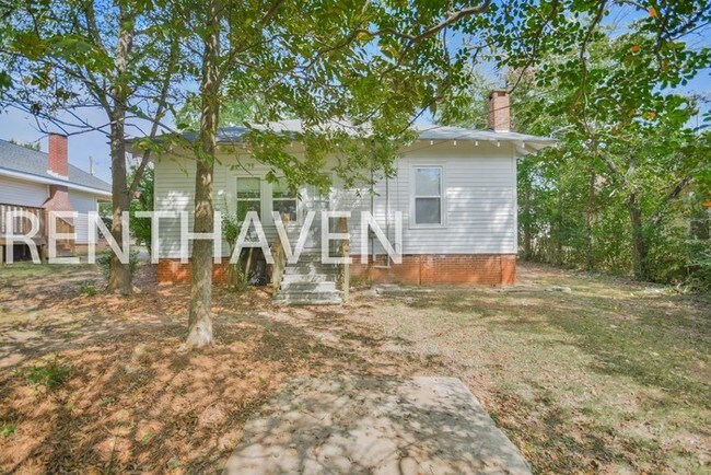 Building Photo - 1507 Hiller St