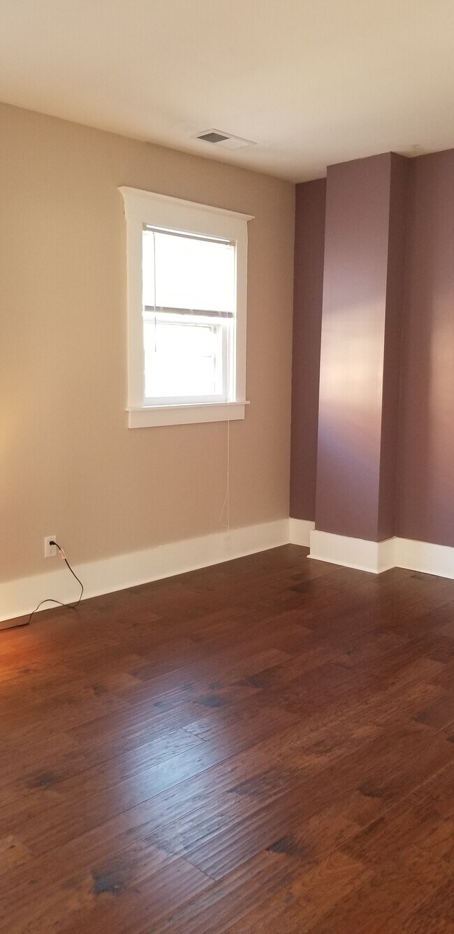 Foto del edificio - 1210 S Brook St