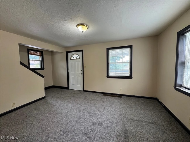 Foto del edificio - 1835 Hillcrest Rd NW