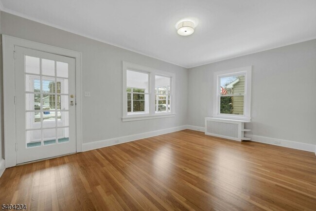 Foto del edificio - 5 Gates Ave