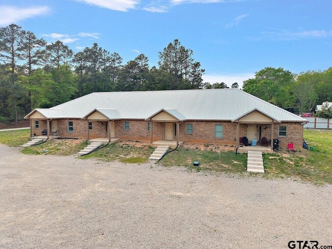 Foto del edificio - 18754 County Rd 437