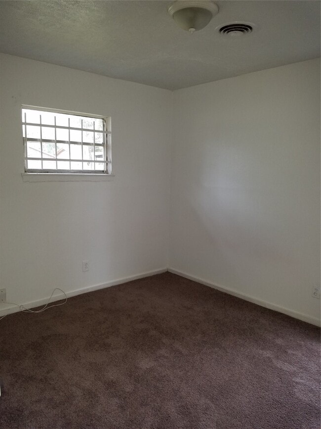 Building Photo - 7630 Claiborne St