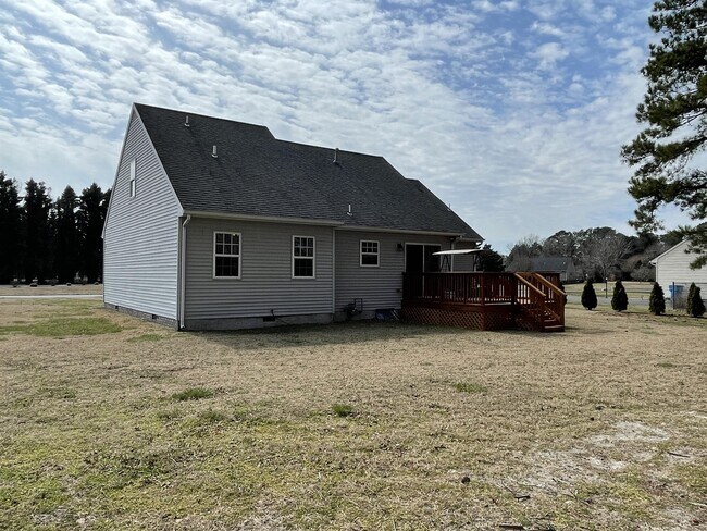 Foto del edificio - 1331 Middleneck Dr