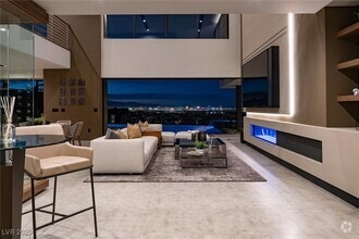 Building Photo - 810 Dragons Eye Dr