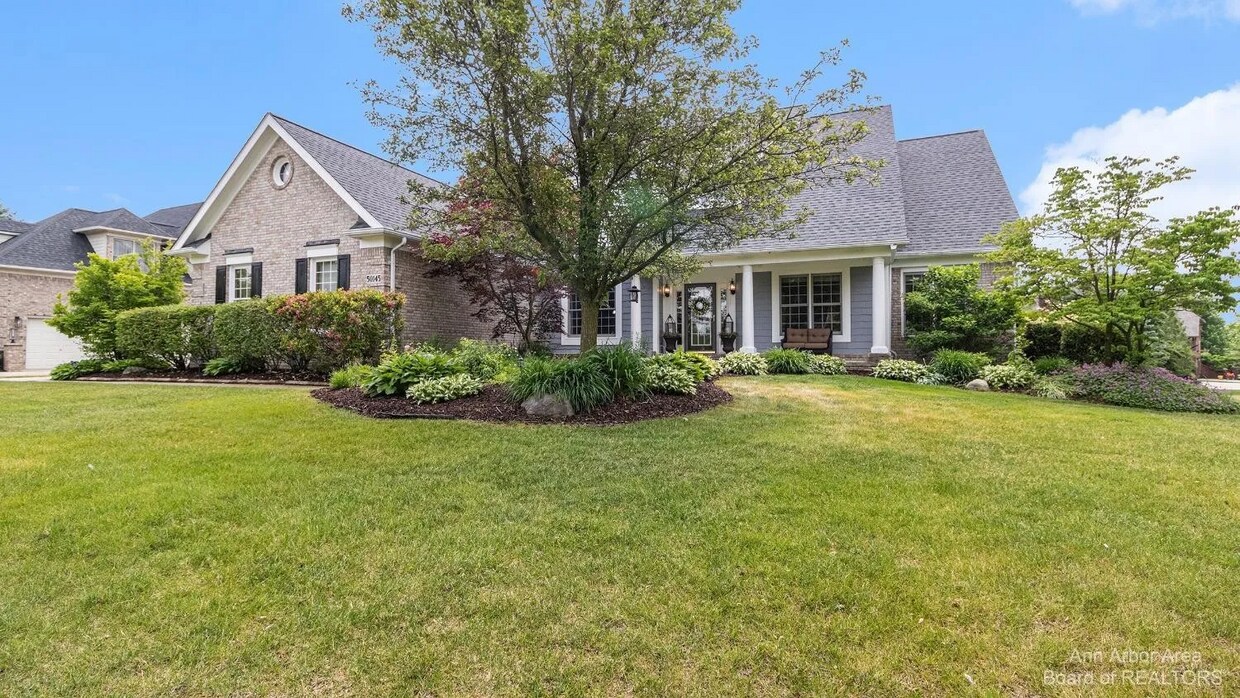 Foto principal - 50145 Tottenham Ct