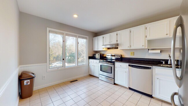 Foto del edificio - 65 Wolfpit Ave