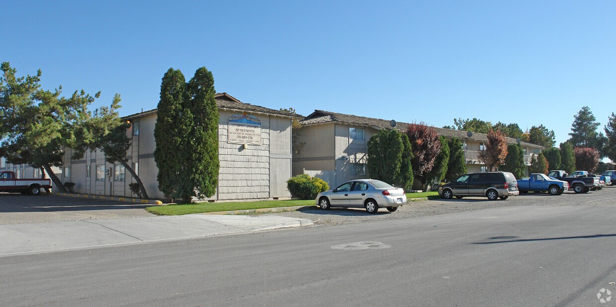 Primary Photo - Sundown Square Apartments