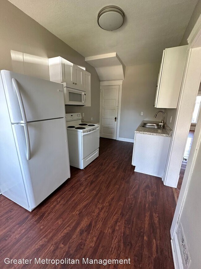 Building Photo - 3 br, 1 bath House - 1280 W. 85th Street