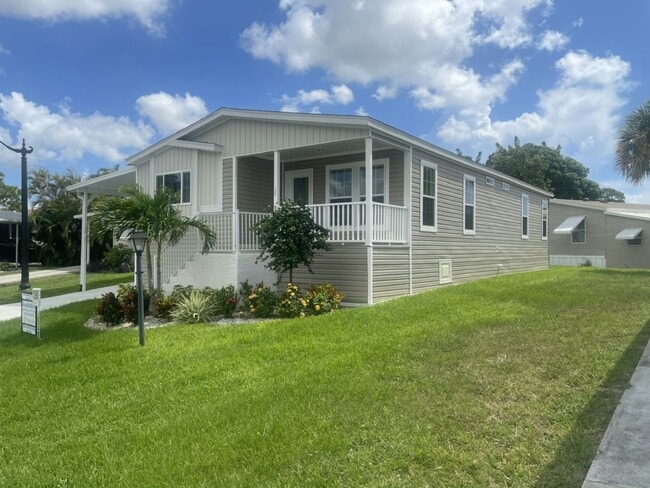 Building Photo - 7465 44th Terrace N