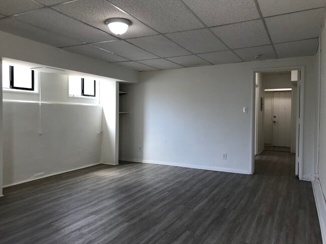 Building Photo - 1251 N Crescent Heights Blvd