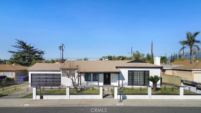 Foto del edificio - 7726 Blanchard Ave