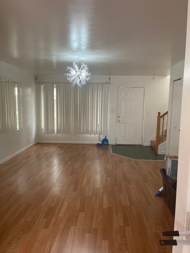 Photo - 2312 N Nagle Ave Townhome
