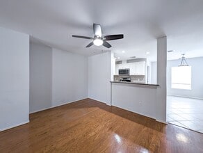 Building Photo - 1131 W 24th St