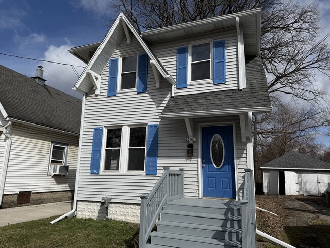 Building Photo - 1330 W Hillsdale St