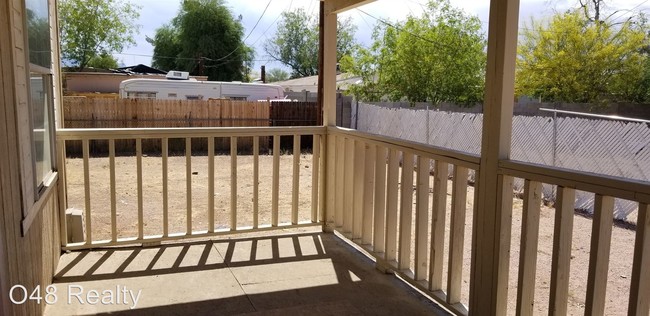 Building Photo - 2 br, 2 bath House - 1185 S Warner Dr 206