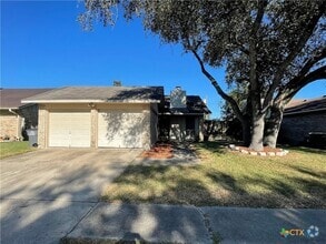 Building Photo - 513 Camelot Dr