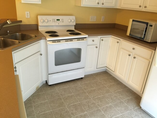 Building Photo - 4242 Camden Woods Ct
