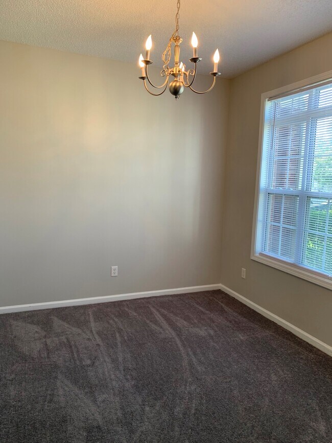 Building Photo - 205 Timber Wolf Trail